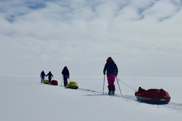 PECS Ski Greenland Crossing © Eric Philips